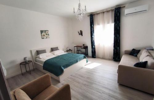 Porticello Apartment | B&B Puvogel