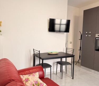 Rondinella - Baraggia - Restellone Bed & Breakfast | B&B Sweet Home