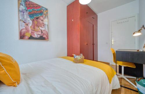 Pozuelo de Alarcon House | B CasaCafé Madrid Pozuelo 2 Baño Fuera de la habitacion o COMPARTIDO