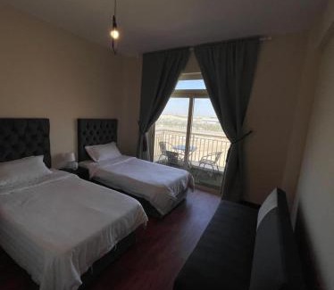 Bay La Sun Apartment | B city view