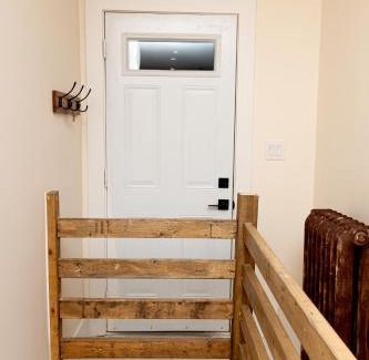 Brockton Village Hotel | B Hotel