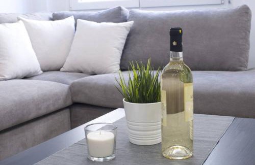 Filopappou Apartment | (B) Koukaki, A modern, newly refurbished Studio 4ppl