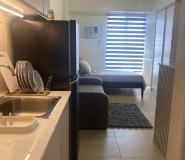San Dionisio Apartment | B & M Condo near NAIA Airport and SM Mall