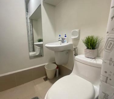 San Dionisio Apartment | B & M Condo near NAIA Airport and SM Mall