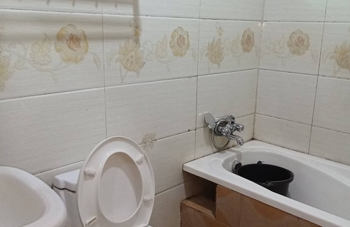 Gwarinpa Estate Hotel | B's Hive Hotel & Suites