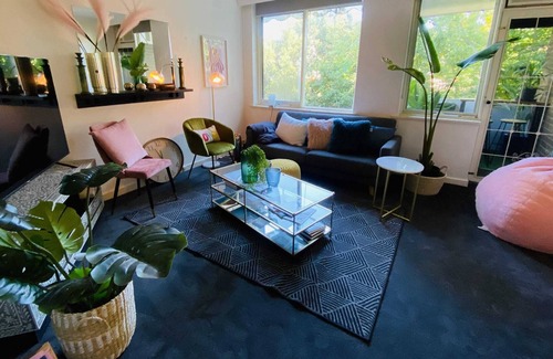 Toorak Apartment | B's Place in Toorak S