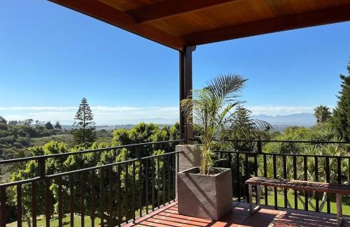 Eikenbosch House | B Shocked Manor - Lux Suites