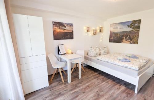 Lichtenhain Apartment | B1 - Urlaubsmagie - Einzimmerwohnung direkt am Wanderweg