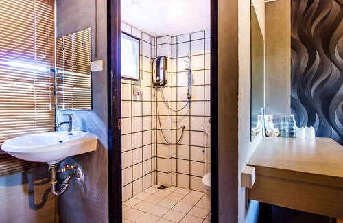 Chang Phueak Hotel | B2 Lanna Boutique & Budget Hotel