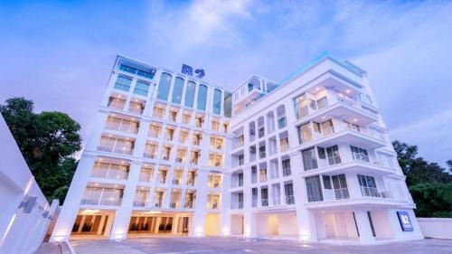 Kathu Hotel | B2 Phuket Premier Hotel