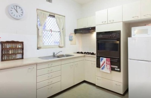 Crawley Apartment | B3 Crawley/Nedlands Apartment 1 BRM + Sleepout - 2min walk to UWA