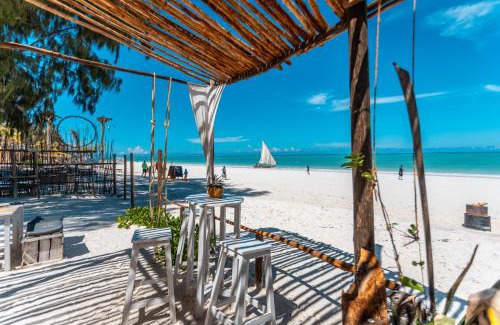 Paje Hotel | B4 Beach Club
