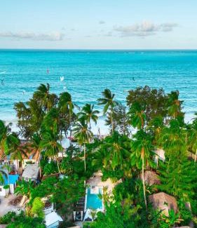 Paje Hotel | B4 Beach Club