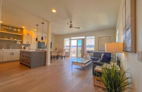 Quincy House | B51-Executive Getaway Sunserra Columbia River