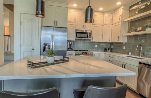 Quincy House | B51-Executive Getaway Sunserra Columbia River