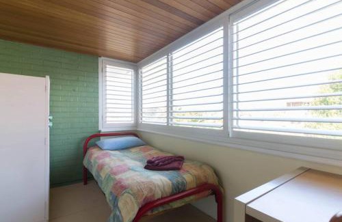 Crawley Apartment | B9 Crawley Apartment 1 BRM & Sleepout near UWA