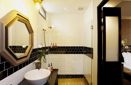 Talat Yot Hotel | Baan Chart