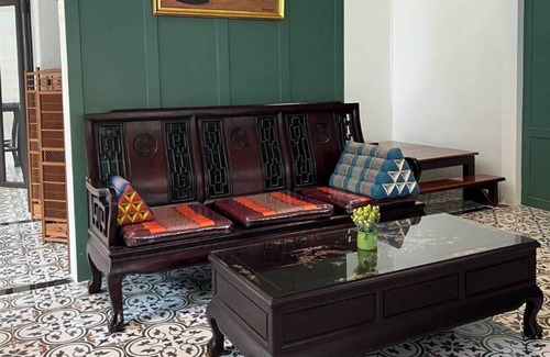 Wat Bowon Niwet Hotel | Baan Debtida