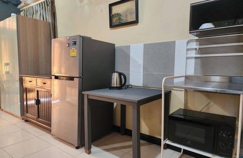 Thung Maha Mek Hotel | Baan Nara 15