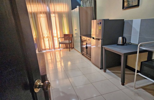 Thung Maha Mek Hotel | Baan Nara 15