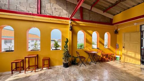 Wat Kanlaya Apartment | Baan PadSeeEw - Rooftop Riverview 2nd floor