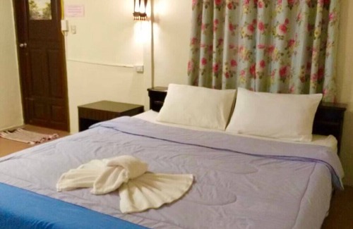 Ban Ta Khun Hotel | Baan Pak Rim Kuaen Resort