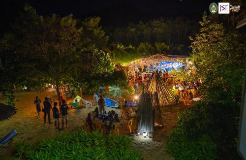 Ko Phaluai House | Baan Plai Laem Homestay at Koh Paluay