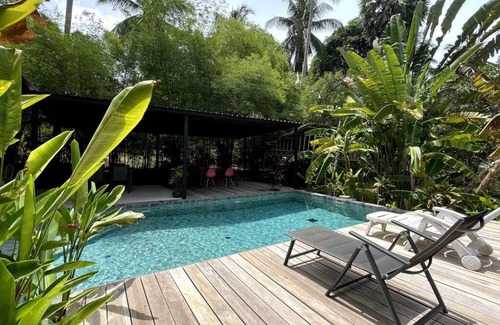 Hin Hong Villa | Baan Thanot, a private villa with swimming pool.