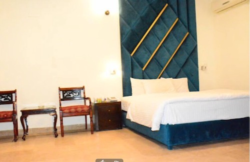 F-7 Sector House | Baani Signature Hotel