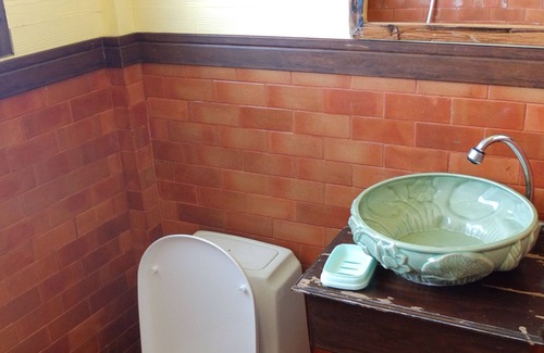 Wua Lai Hotel | Baanlek Home Stay