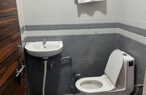 Varanasi House | Baba Paying Guest House