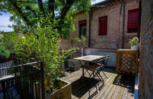 Ferrara House | Babette Room