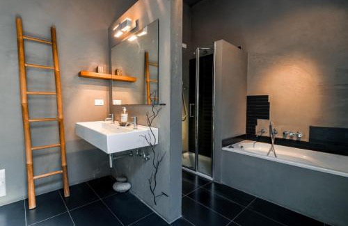 Ferrara House | Babette Room