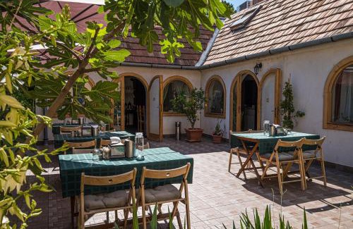 Balatonfured House | Babi Guesthouse - Babi Vendégház