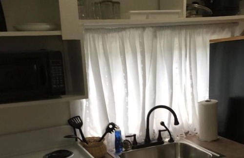Rockaway Beach House | Baby Bears Cozy Cabin with pool