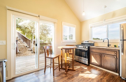 Woodacre House | Baby Hawk Nest w/Views
