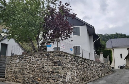 Luz-Saint-Sauveur Apartment | Babylone apartment in a detached house