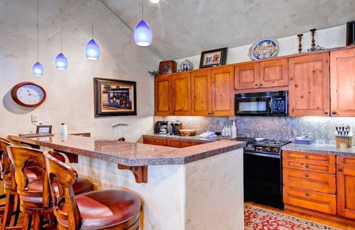 Avon House | Bachelor Gulch/Beaver Creek Private Home Ski in/Walk Out Ritz Access