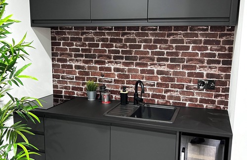 Maidenhead Apartment | Bachelor Pad Studio Apartment