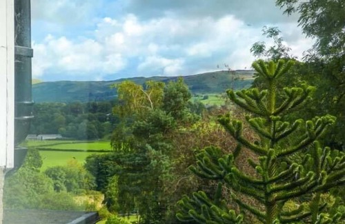 Kirkby Lonsdale Cottage | BACK COTTAGE, pet friendly, with open fire in Kirkby Lonsdale
