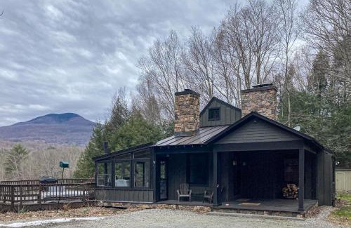 Manchester Center House | Back Nine Bluff