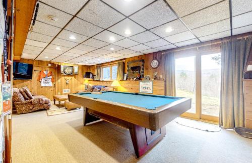 Manchester Center House | Back Nine Bluff