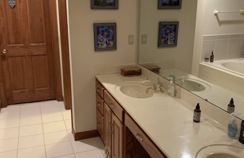 Troutman House | BACK of the COVE - 4 br 4 bt Luxury Lake House on a peaceful relaxing cove