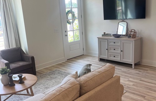 Auburn - Opelika House | Back To College! 3 Bed Rooms 2.5 Bathroom- College Street near 280