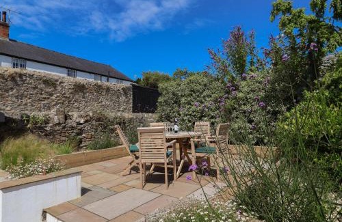 Charmouth House | Backlands Farmhouse