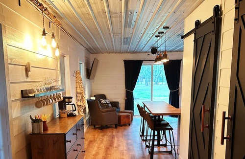Parrish House | Backyard Bungalow, lake view, foodie friendly kitchen, and peaceful atmosphere.