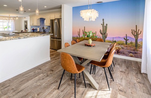 Village Grove House | Backyard Oasis - Old Town: 5 Minutes - FREE Heated Pool