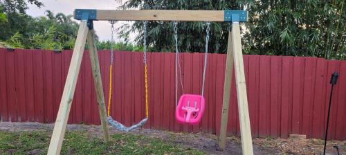 Port Saint Lucie House | Backyard Oasis