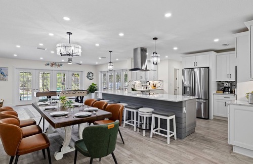 Palma Sola House | Backyard Paradise! Saltwater Pool, Games, Fire Pit