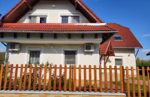 Badacsonytomaj Apartment | Badacsony Apartmanház
